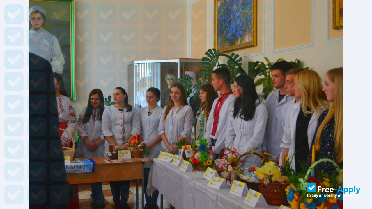 Chernivtsi Medical College photo #13