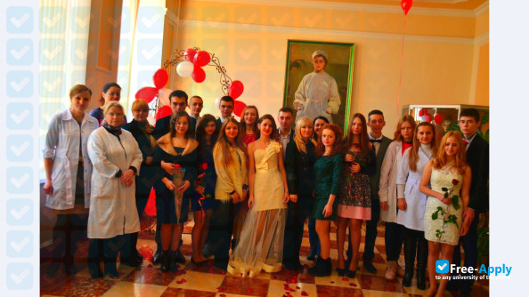 Chernivtsi Medical College photo #19