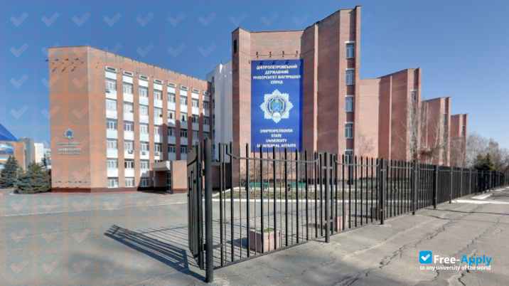 Foto de la Dnepropetrovsk State University of Internal Affairs #7