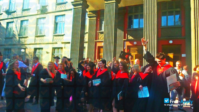 Interdisciplinary Institute of Management photo #7