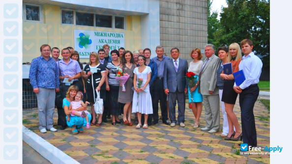 Photo de l’International Academy of Ecology and Medicine #3