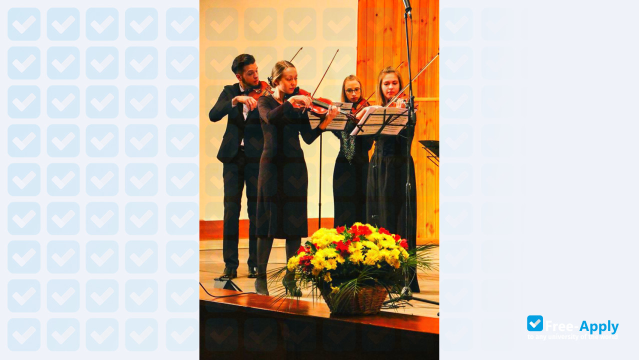 Photo de l’Dnipropetrovsk Conservatoire Glinka #19