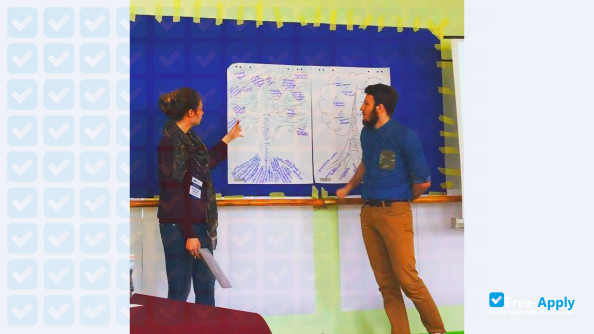 Foto de la Donetsk State University of Management #6