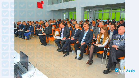 Foto de la Ukrainian State University of Science and Technologies