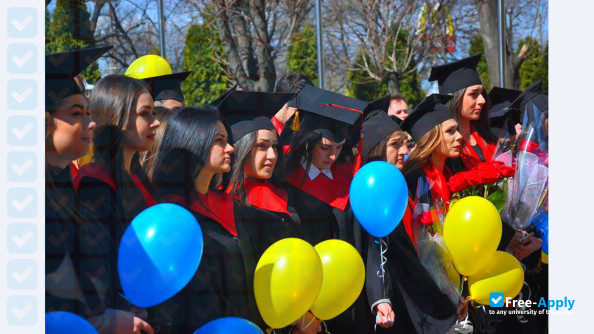 Photo de l’International Humanitarian University #8