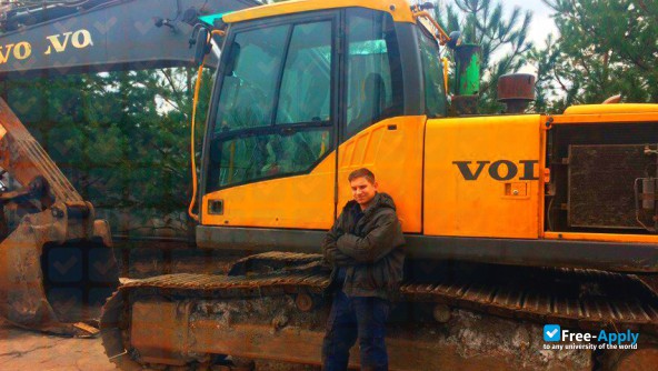 Foto de la Donbas National Academy of Civil Engineering and Architecture #19