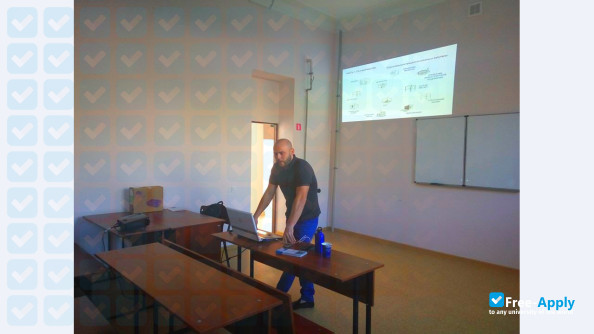 Foto de la Donbas National Academy of Civil Engineering and Architecture #6