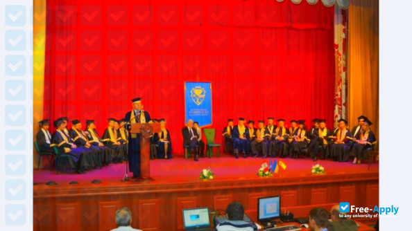 Foto de la Alfred Nobel University #6