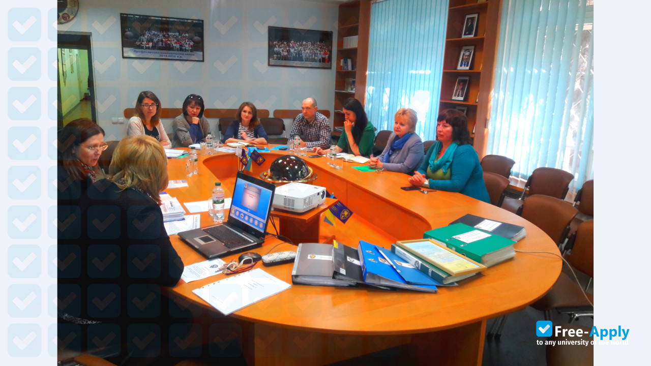 Alfred Nobel Institute in Kremenchuk (Dnipropetrovsk University Branch) photo #4