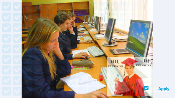 Photo de l’College of Land and Information Technology #3