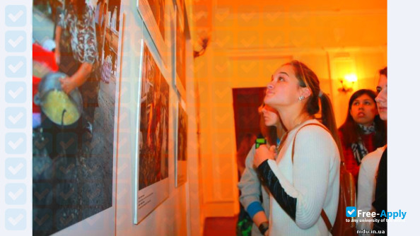 Foto de la Mariupol State University #11