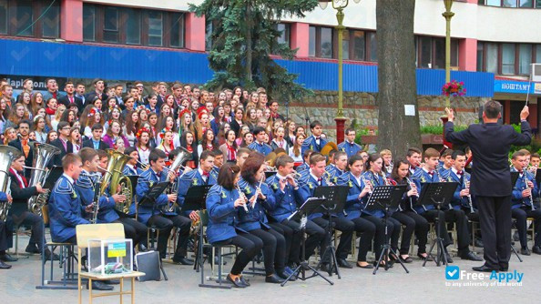 Ivano-Frankivsk music school named after Denis Sichinskiy фотография №13