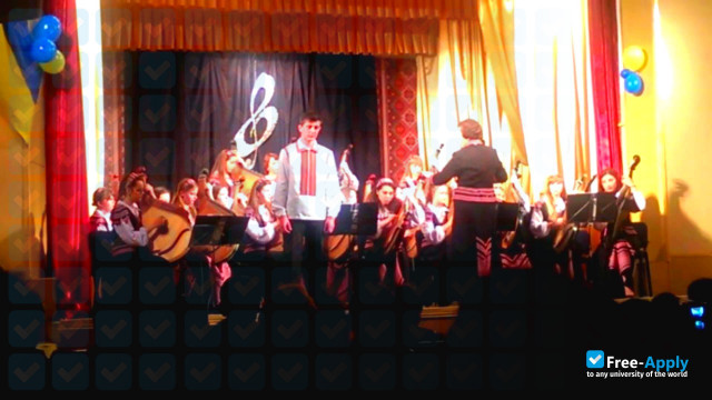 Ivano-Frankivsk music school named after Denis Sichinskiy photo #1