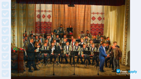 Photo de l’Ivano-Frankivsk music school named after Denis Sichinskiy #7