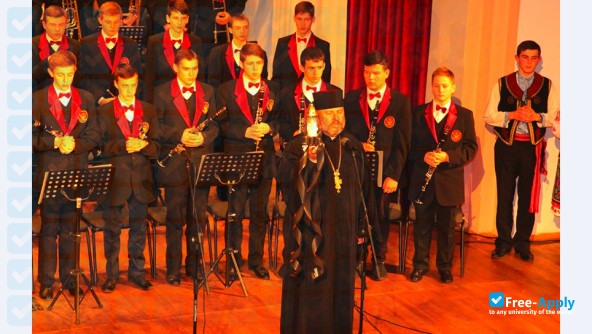 Ivano-Frankivsk music school named after Denis Sichinskiy photo #2