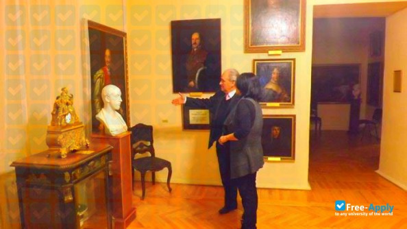 Foto de la National Academy of Culture and Arts Management #11