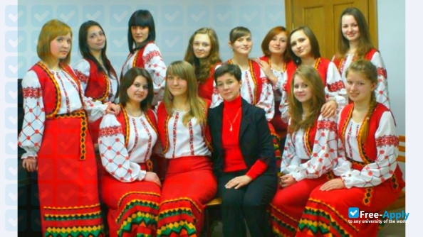 Kremenetskaya oblastnaya humanytarno-pedahohycheskaya academy behalf of Taras Shevchenko photo #5