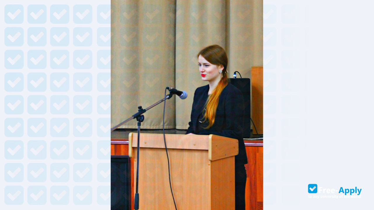 Foto de la Kryvyi Rih National University #6