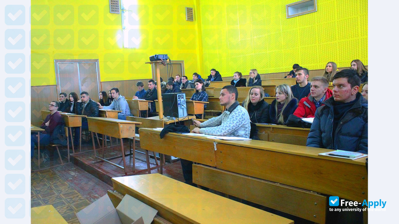 Foto de la Kryvyi Rih National University #8