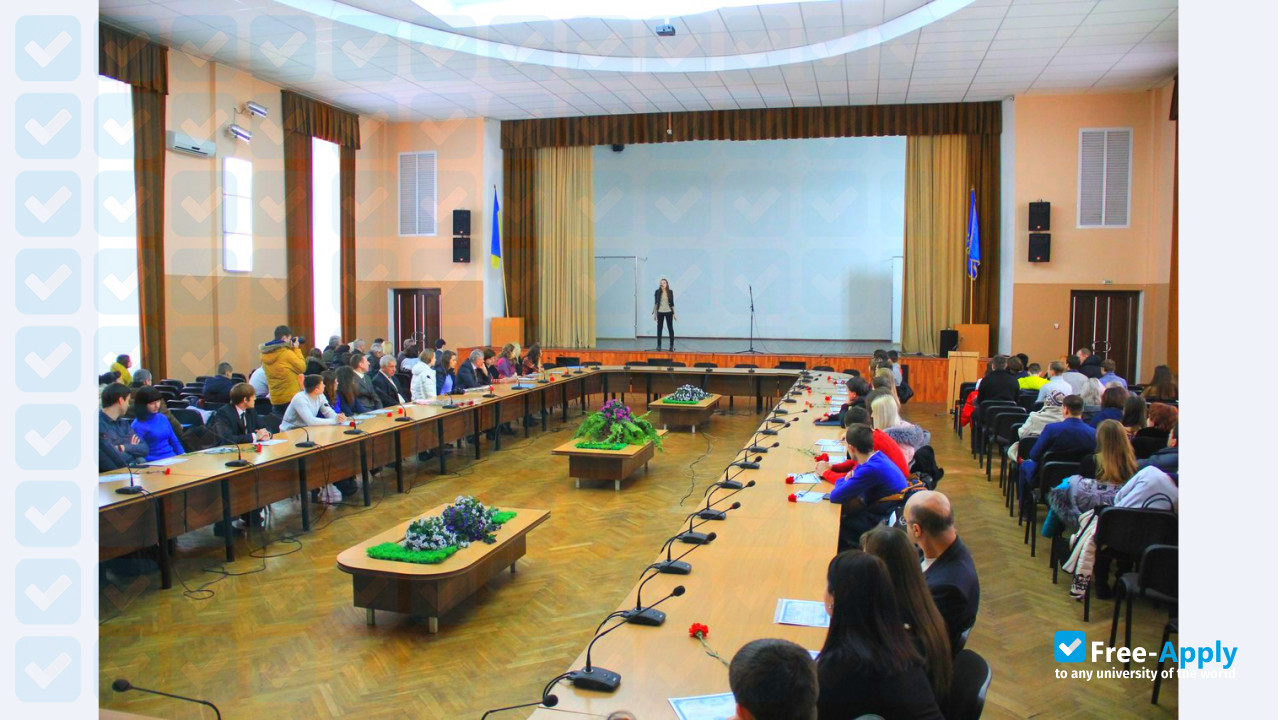 Foto de la Kryvyi Rih National University #12
