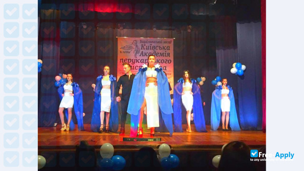 Foto de la Institution of higher education «Kyiv Academy of Applied Art» #14
