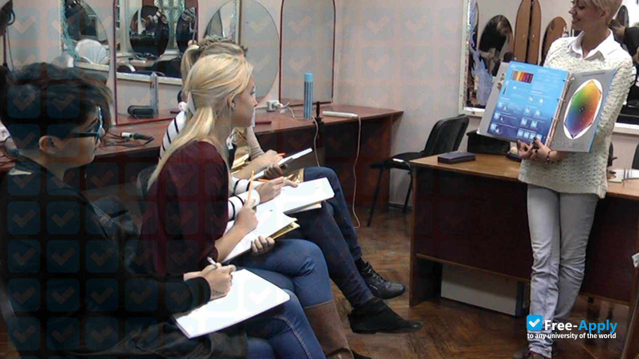 Foto de la Institution of higher education «Kyiv Academy of Applied Art» #20