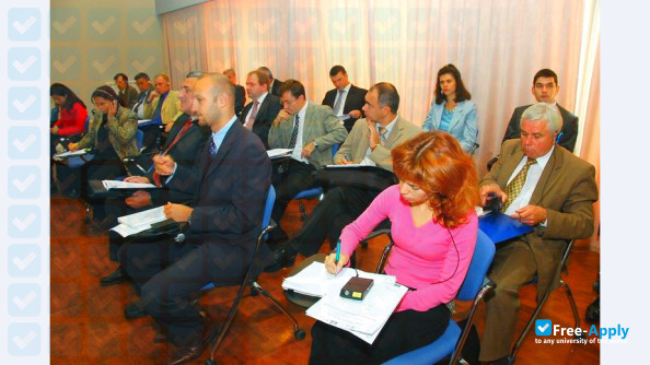 Foto de la Kyiv Economic Management Institute LLC #5