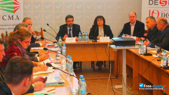 Photo de l’Ukrainian Institute of Stock Market Development #4