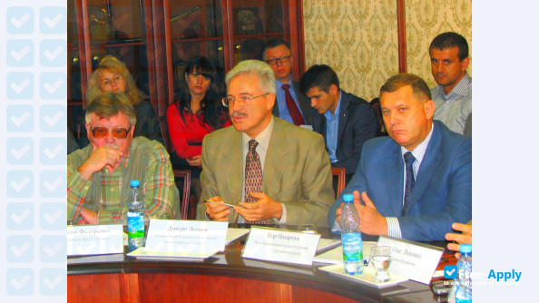 Photo de l’Ukrainian Institute of Stock Market Development #3