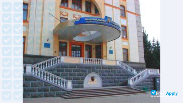 Foto de la National University of Water and Environmental Engineering #12