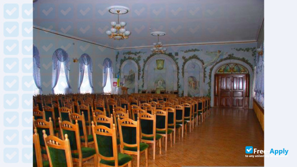 Foto de la The National University of Ostroh Academy #16