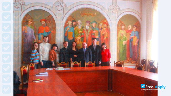 Foto de la The National University of Ostroh Academy #11