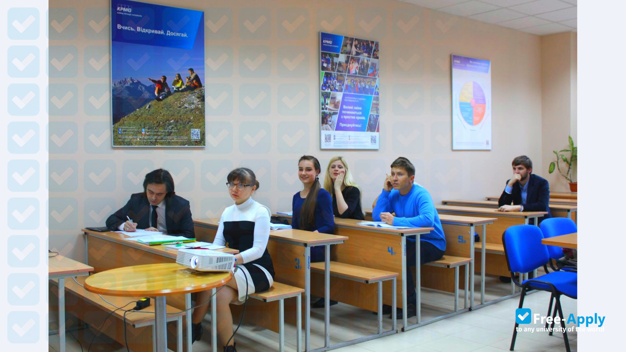 Photo de l’Kyiv National Economic University #8