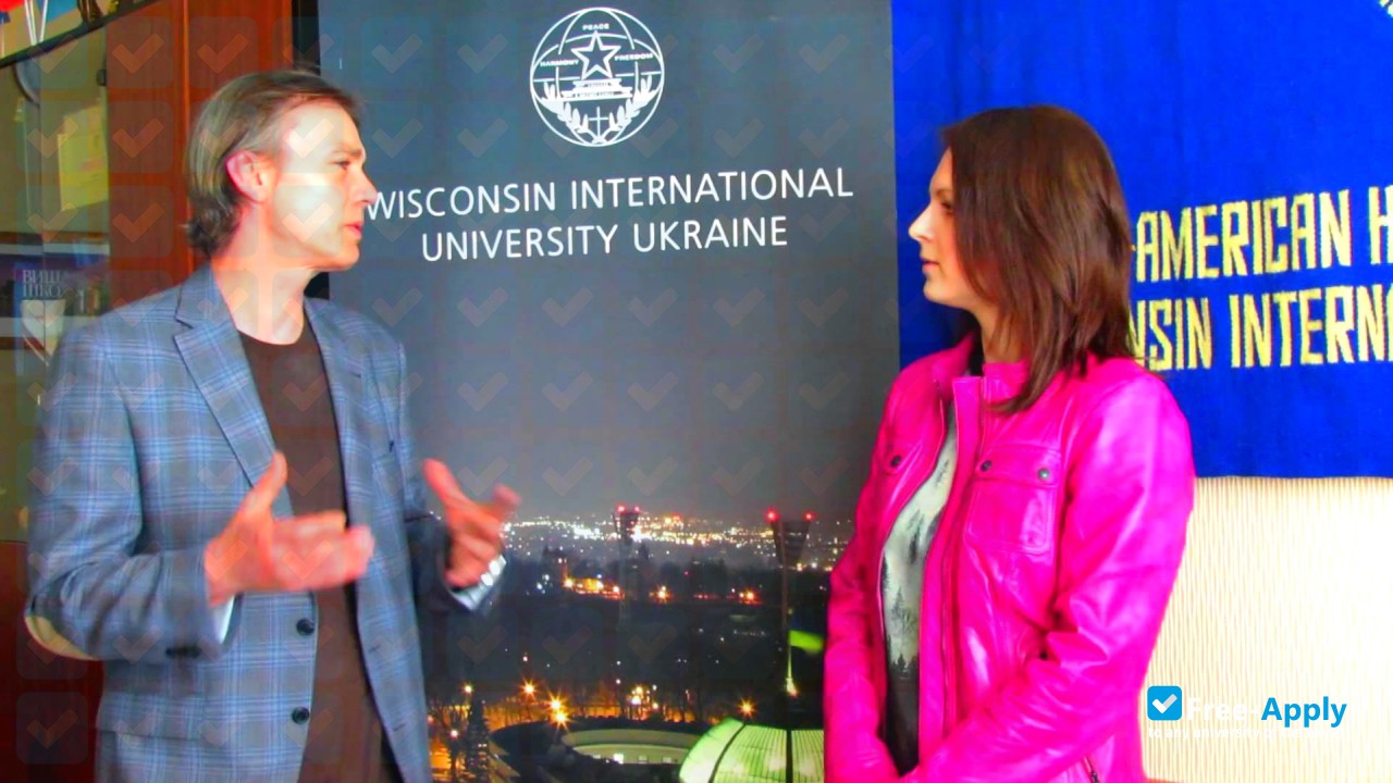 Foto de la Wisconsin International University in Ukraine #13