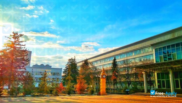 Foto de la Kyiv National Trade Economic University #6