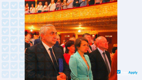 Chernivtsi Trade and Economic Institute of the Kiev National Trade and Economic University photo
