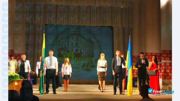 Chernivtsi Trade and Economic Institute of the Kiev National Trade and Economic University photo #1