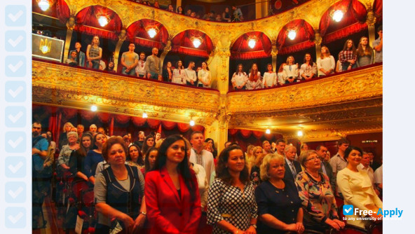 Chernivtsi Trade and Economic Institute of the Kiev National Trade and Economic University photo #5