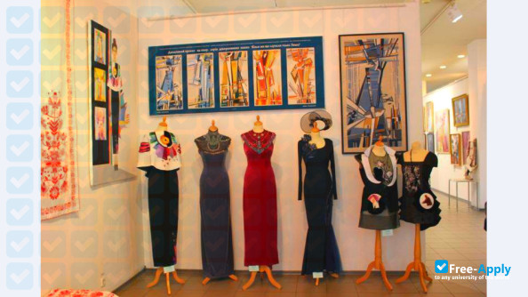 Photo de l’Kyiv State Institute of Decorative Arts and Design Michael Boychuk #8
