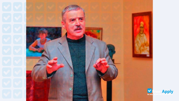 Photo de l’Kyiv State Institute of Decorative Arts and Design Michael Boychuk #9