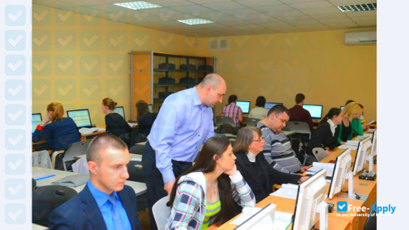 Foto de la Kyiv State Academy of Water Transport #2
