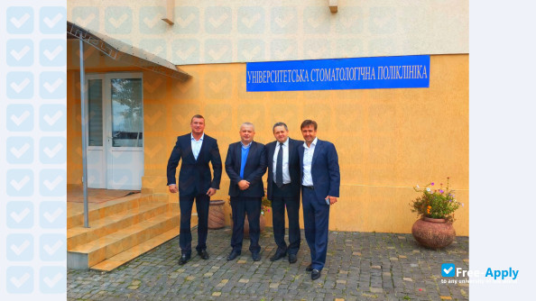 Foto de la State Higher Education Establishment "Uzhhorod National University" #4