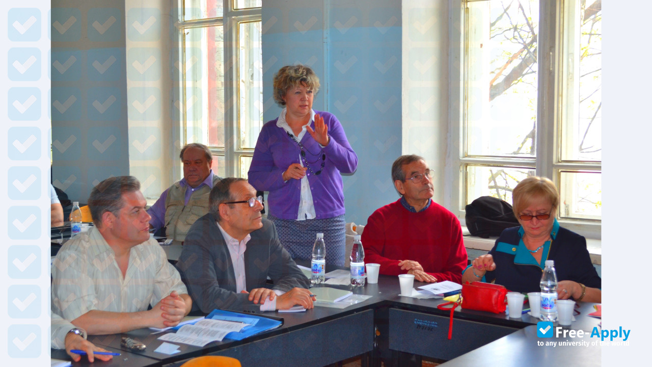 Kharkiv University of Humanities “People’s Ukrainian Academy” photo #6
