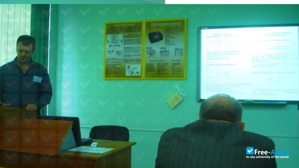 Foto de la Kharkiv State Automobile and Highway Technical University #3