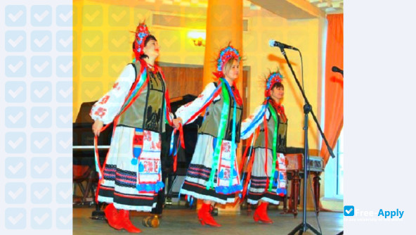 Foto de la Kharkiv State Kotlyarevsky University of Arts #5