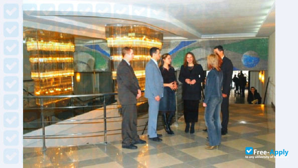 Foto de la Kharkiv University of Economics and Law #8