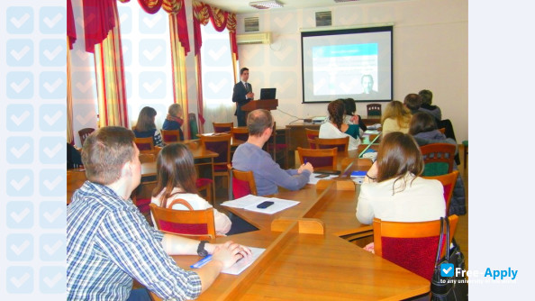 Foto de la Kyiv University of Tourism, Economics and Law #6