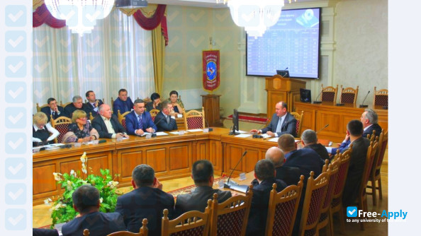 Foto de la Ternopil National Economy University #6