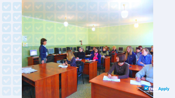 Foto de la Sumy Regional Institute of Postgraduate Education #7