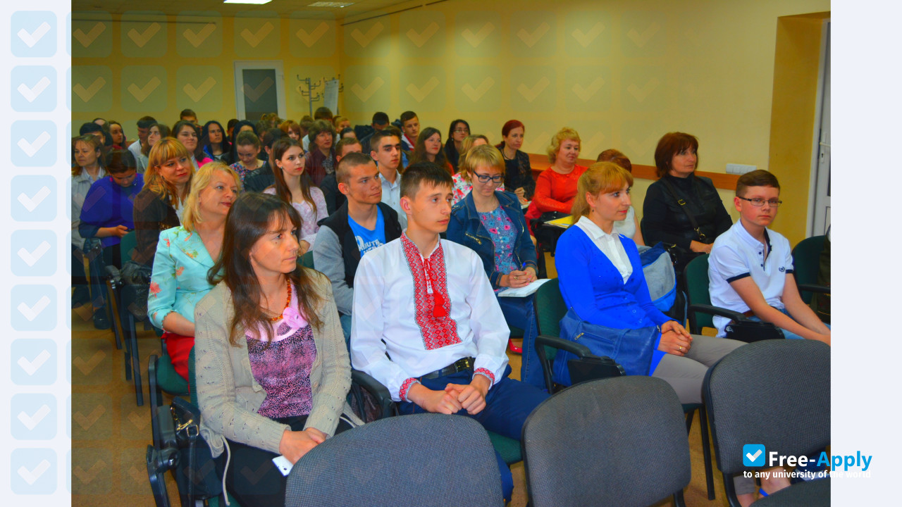 Khmelnitsky Institute of Social Technologies institution of higher education Open International Univ photo #2